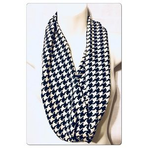 Accessories - Ivory and Black Houndstooth Infinity Scarf Accessories - Ivory and Black Houndstooth Infinity Scarf